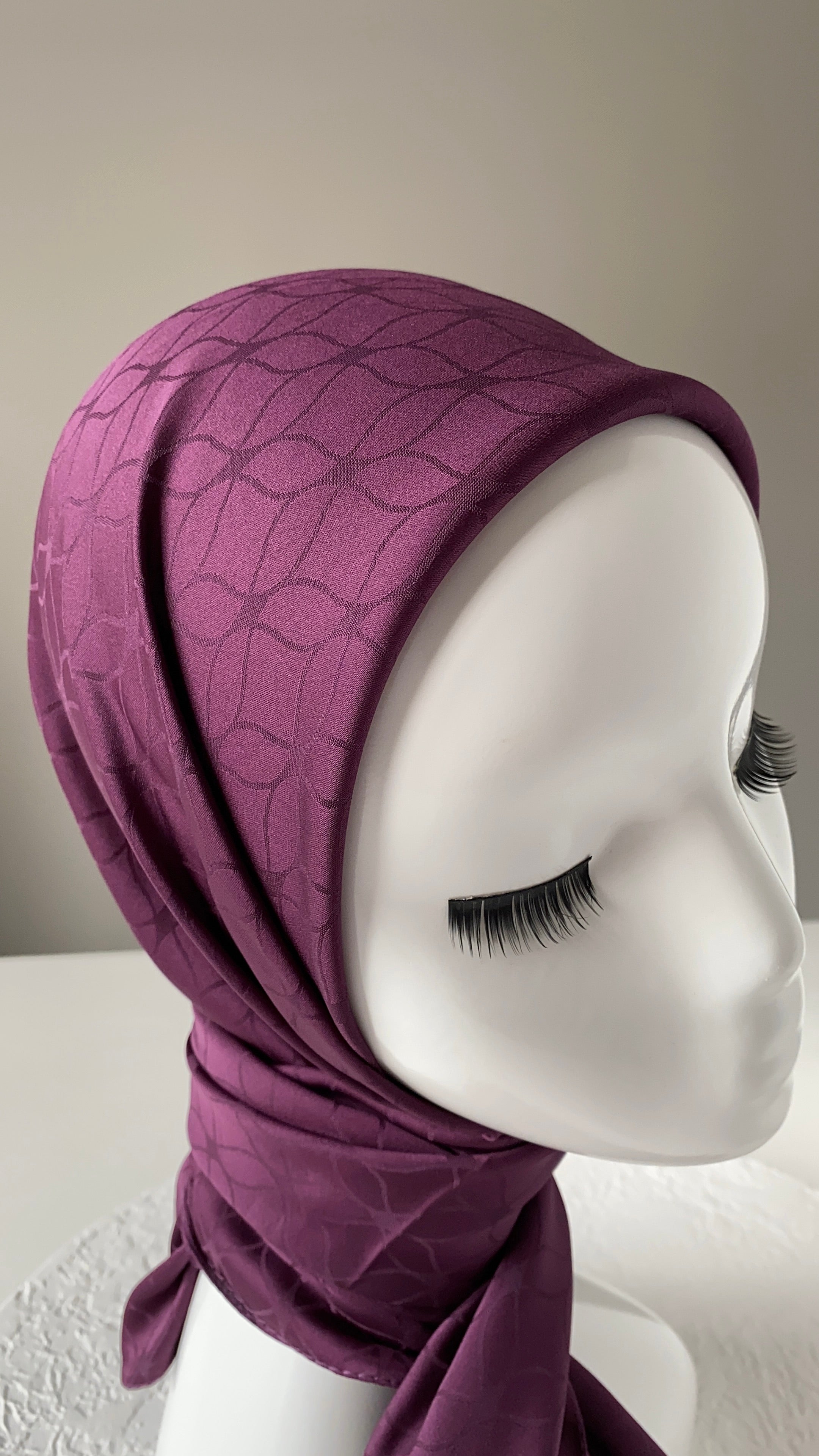 London Jakarli Silk Cotton Royal Purple  لندن جاكارلي حرير قطن أرجواني ملكي