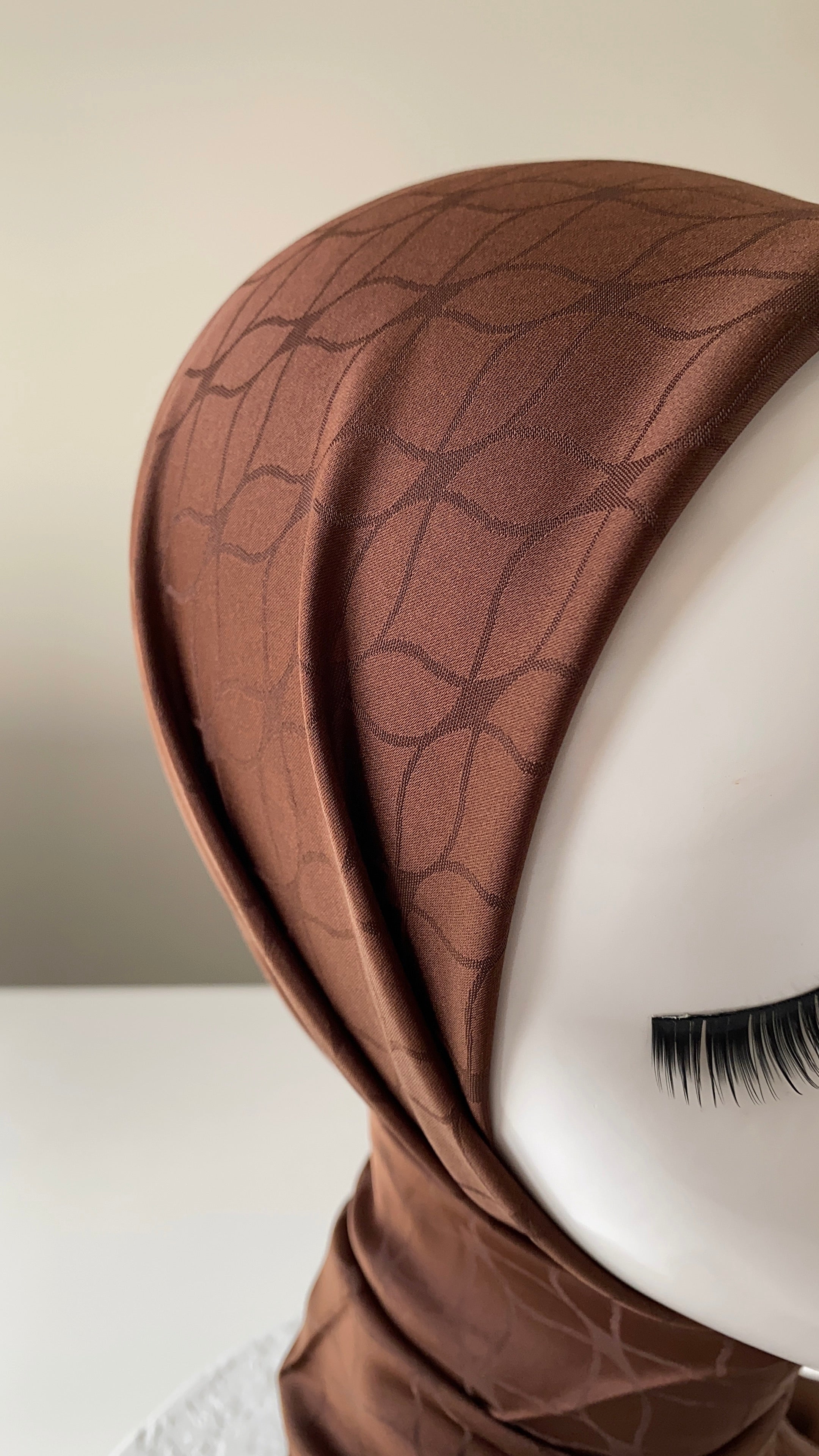London Jakarli Silk Cotton Brown لندن جاكارلي حرير قطن بني