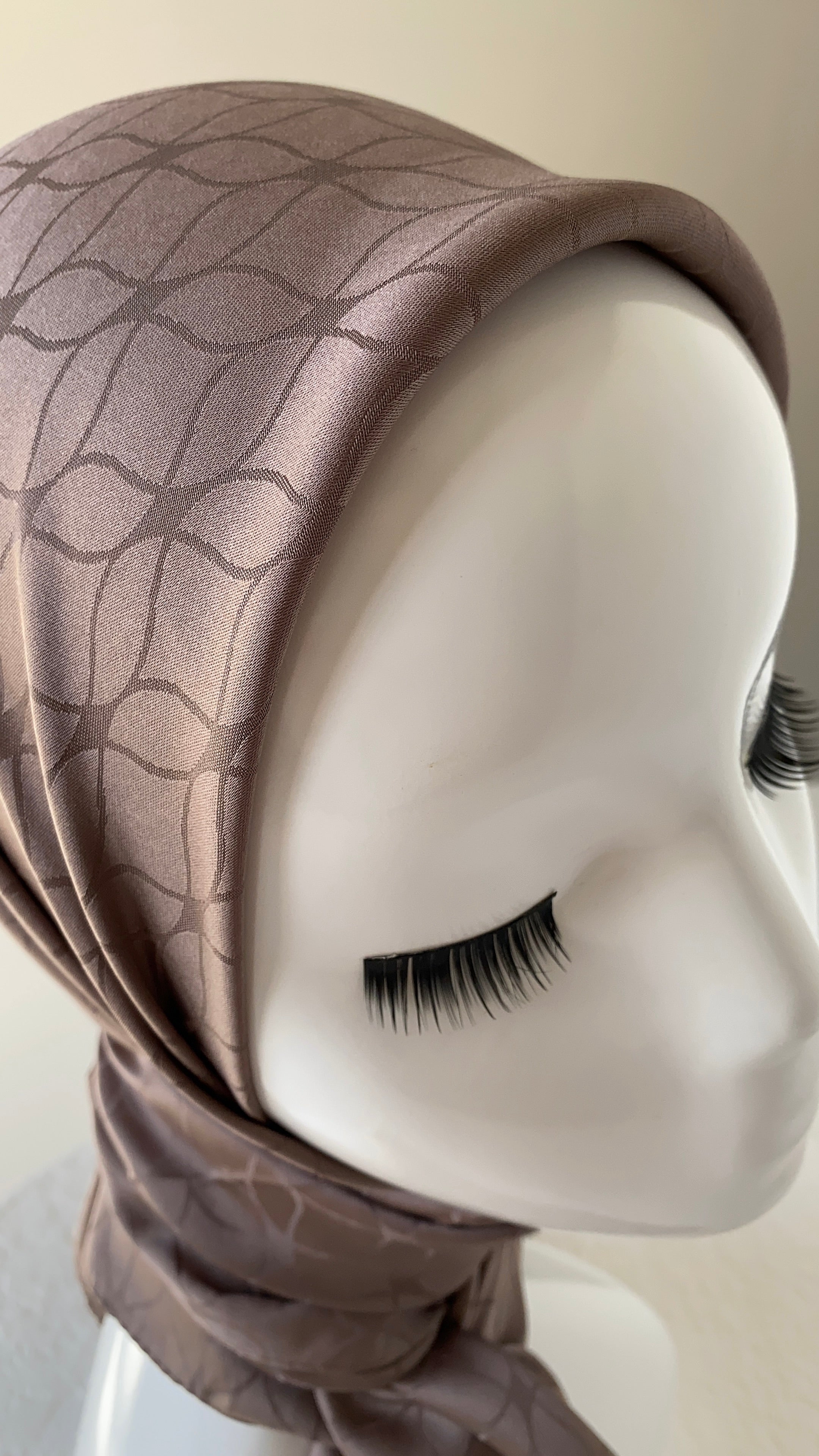 London Jakarli Silk Cotton Dark Mocha لندن جاكارلي حرير قطن موكا غامق