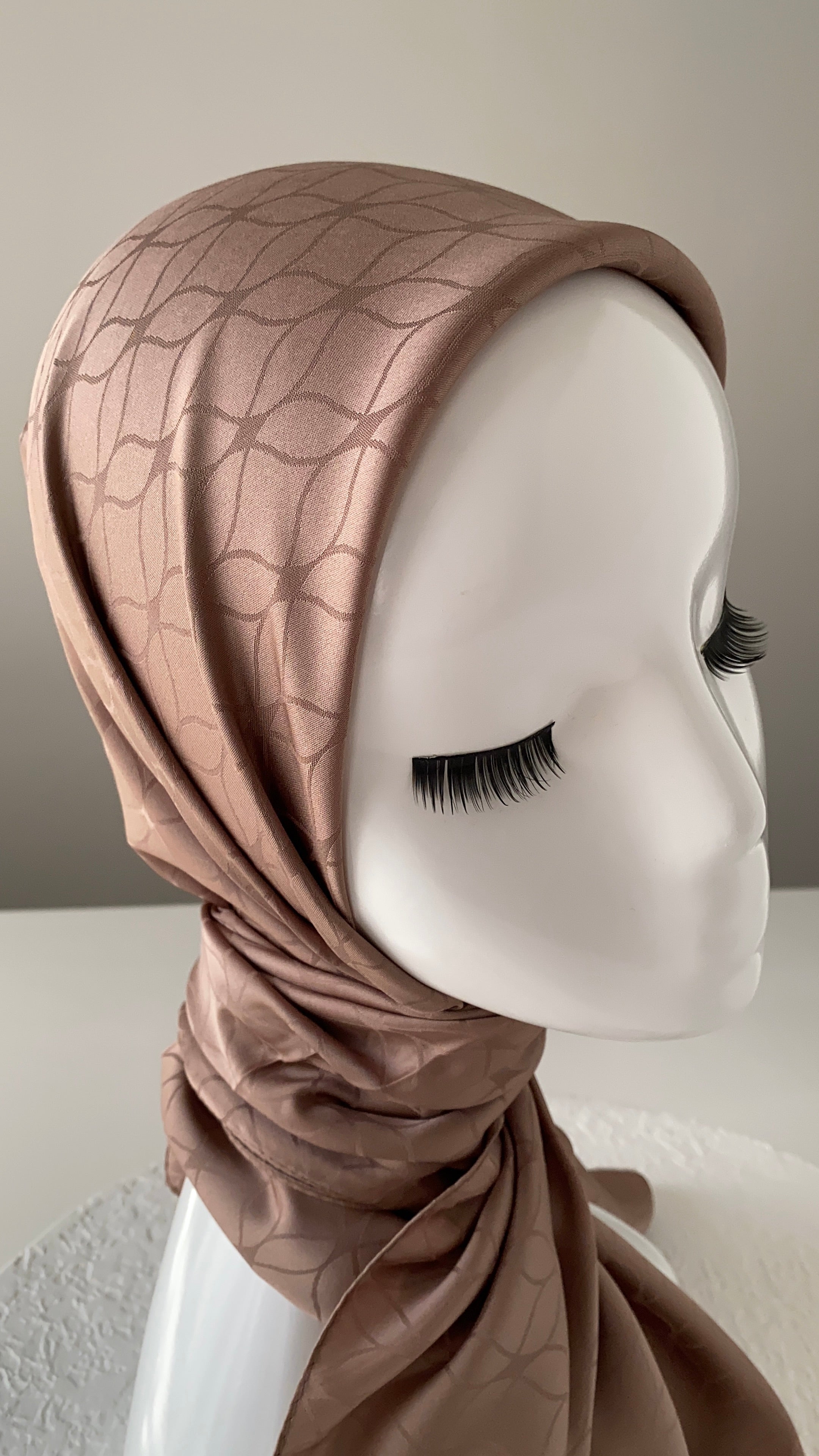 London Jakarli Silk Cotton Light Brown لندن جاكارلي حرير قطن بني فاتح