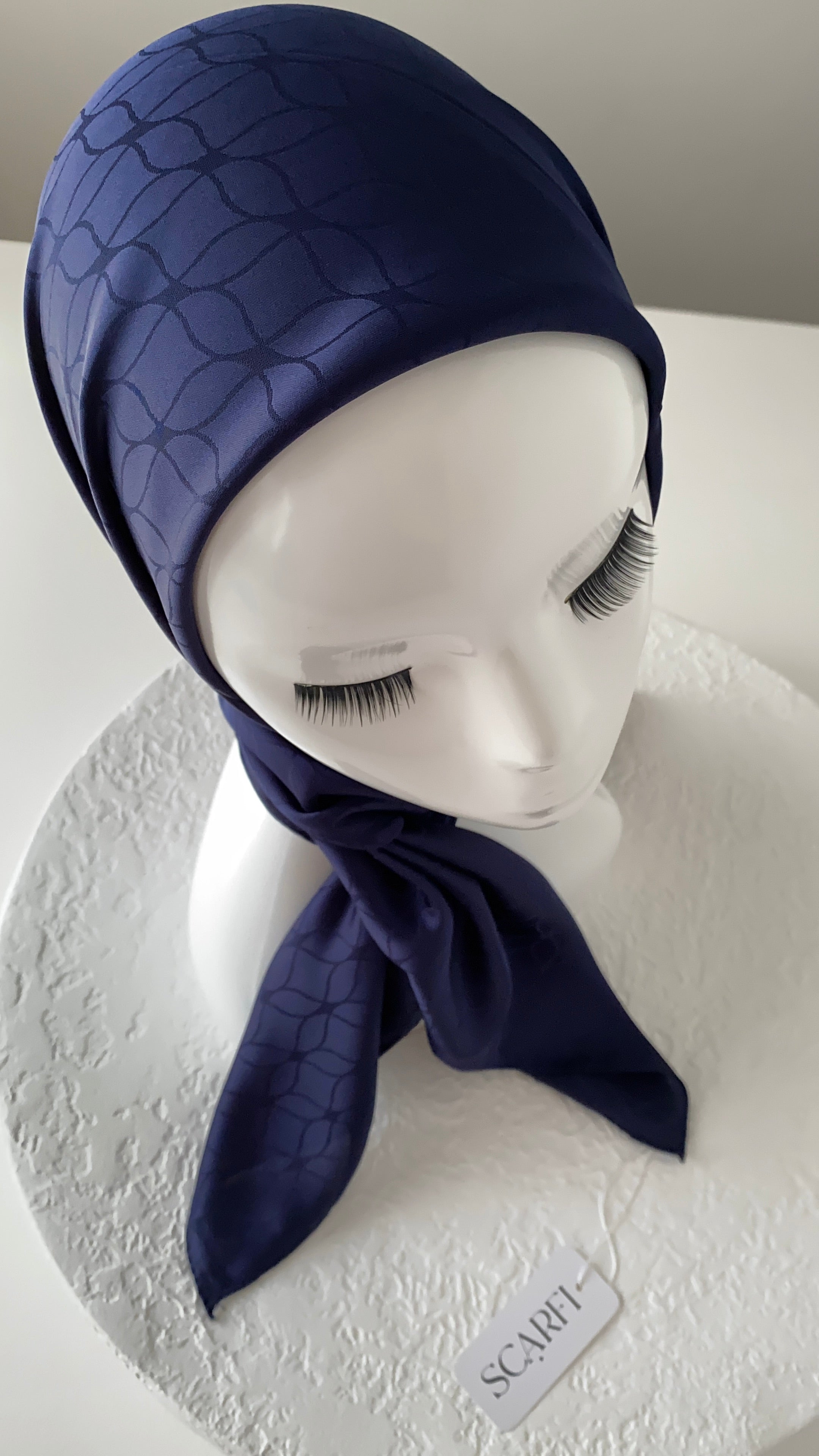 London Jakarli Silk Cotton Navy Blue لندن جاكارلي حرير قطن كحلي