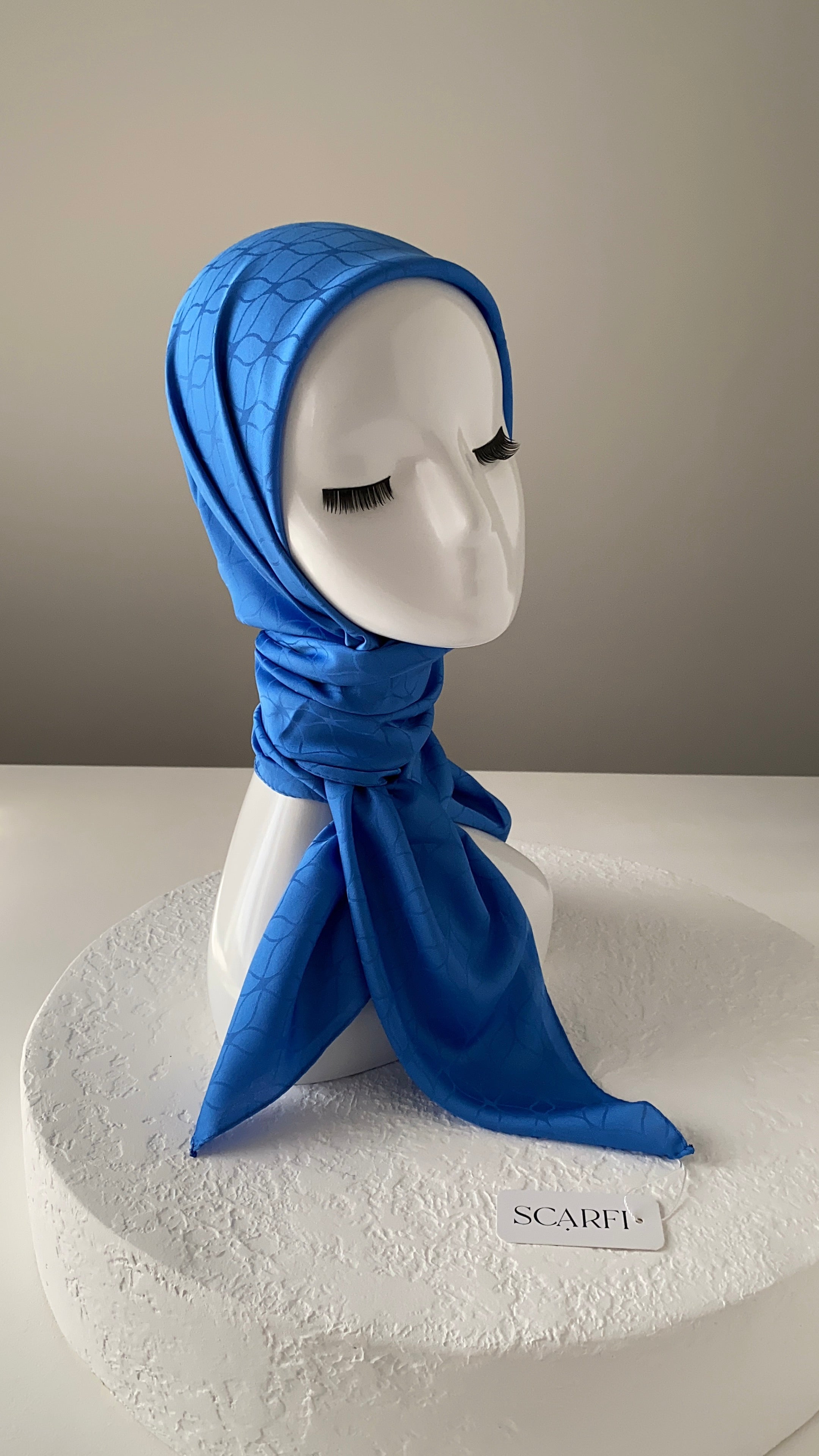 London Jakarli Silk Cotton sky Blue لندن جاكارلي حرير قطن أزرق السماء