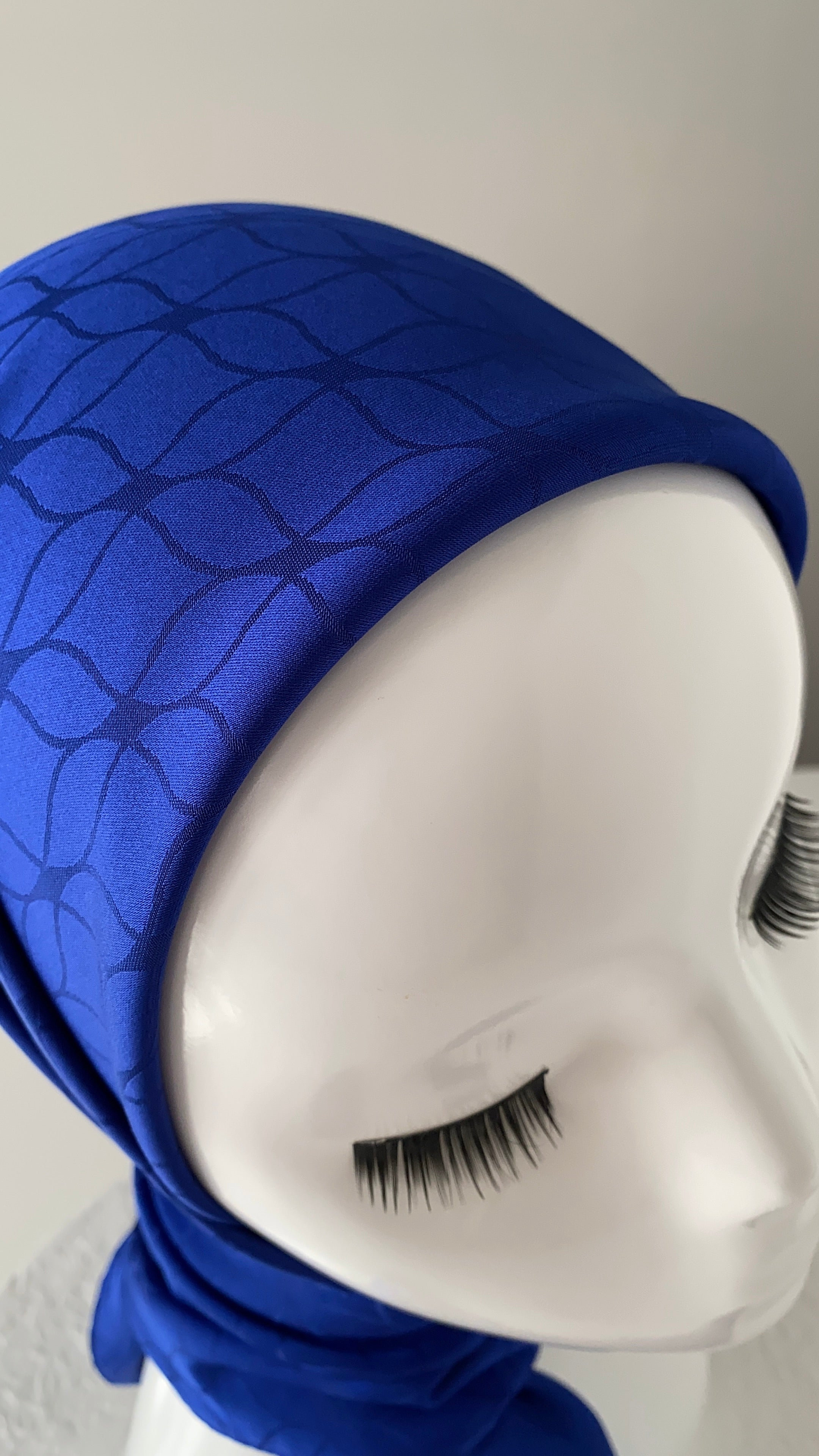 London Jakarli Silk Cotton Royal Blue لندن جاكارلي حرير قطن أزرق رويال