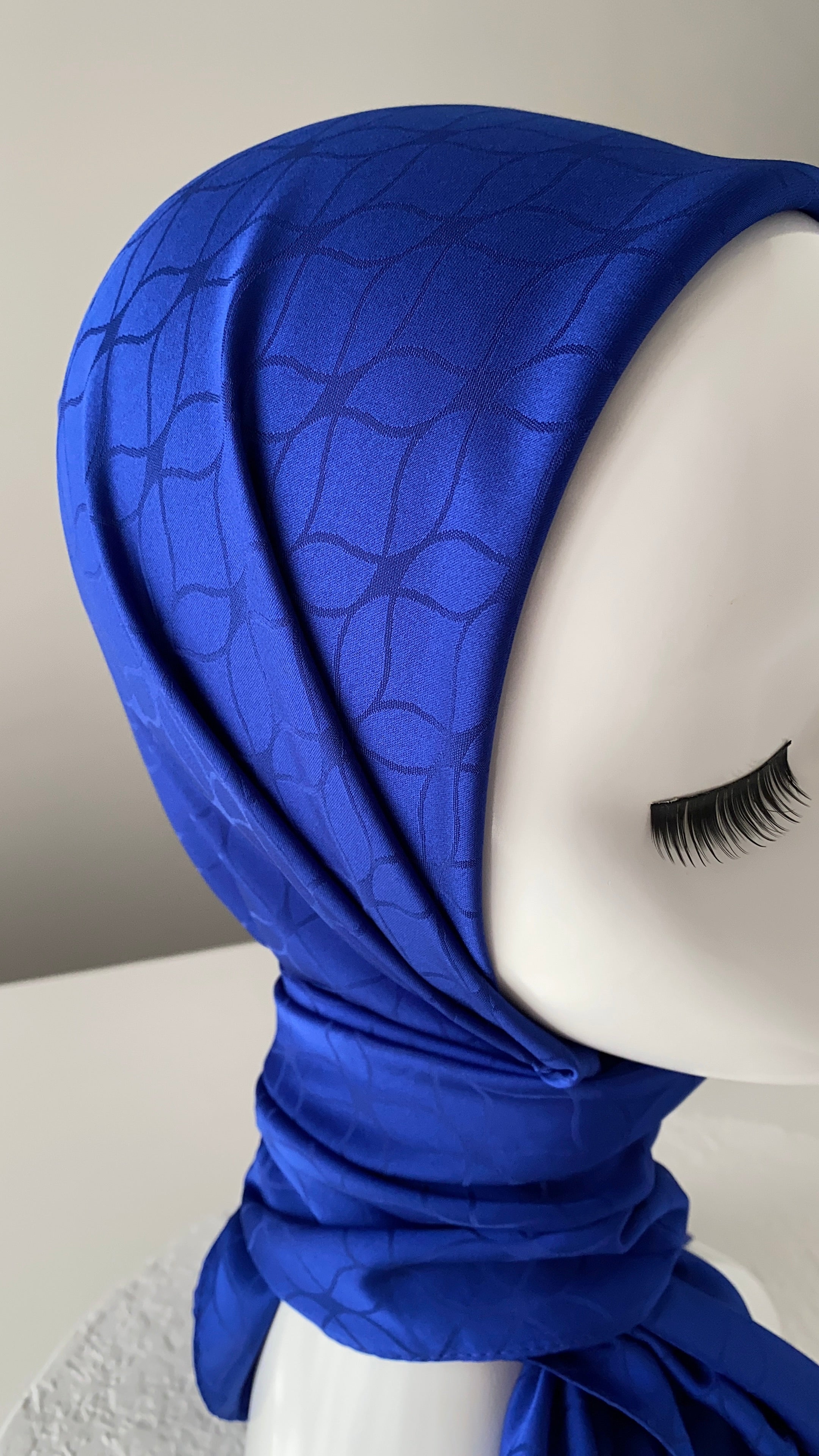 London Jakarli Silk Cotton Royal Blue لندن جاكارلي حرير قطن أزرق رويال