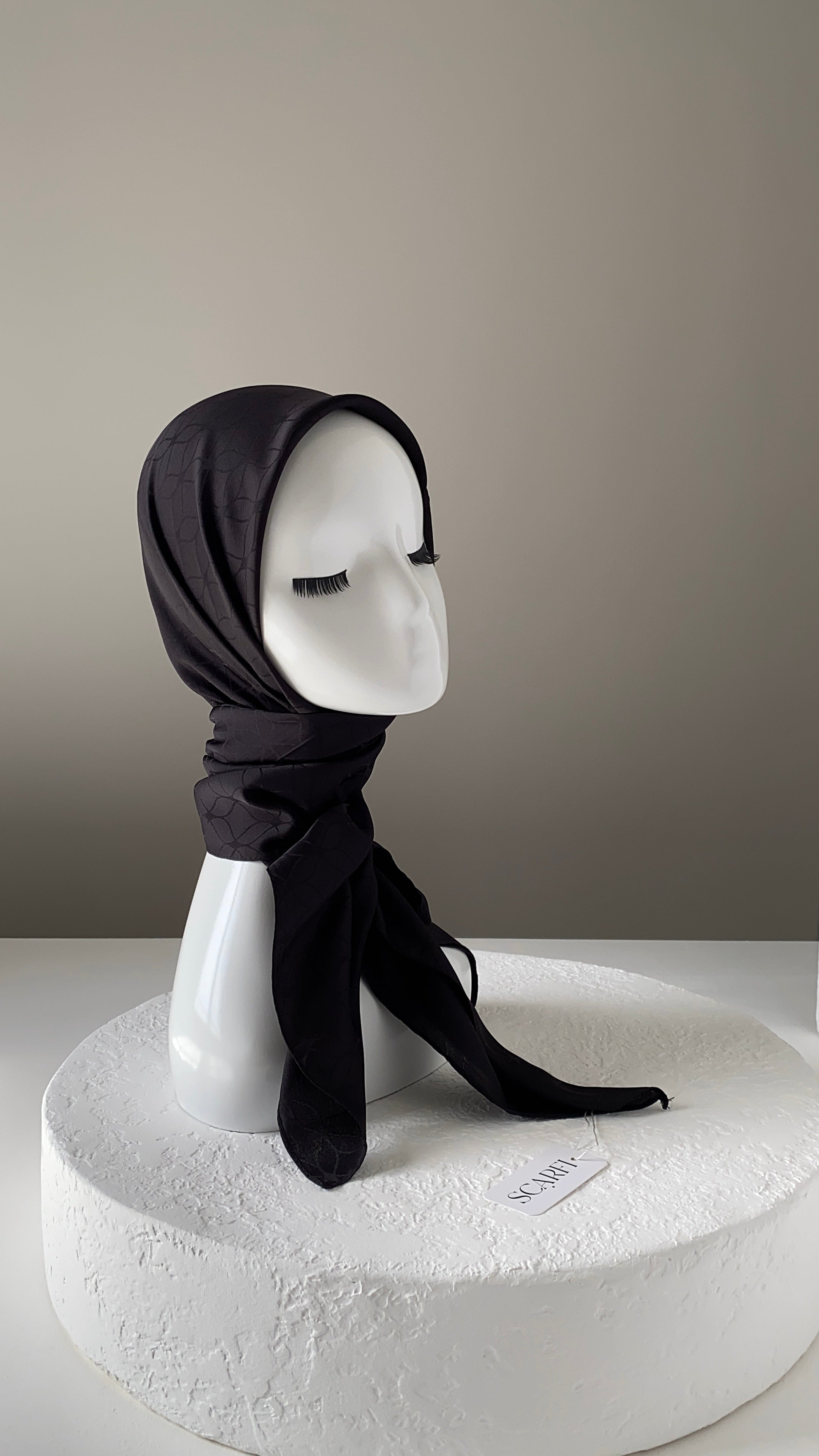 London Jakarli Silk Cotton Black  لندن جاكارلي حرير قطن أسود