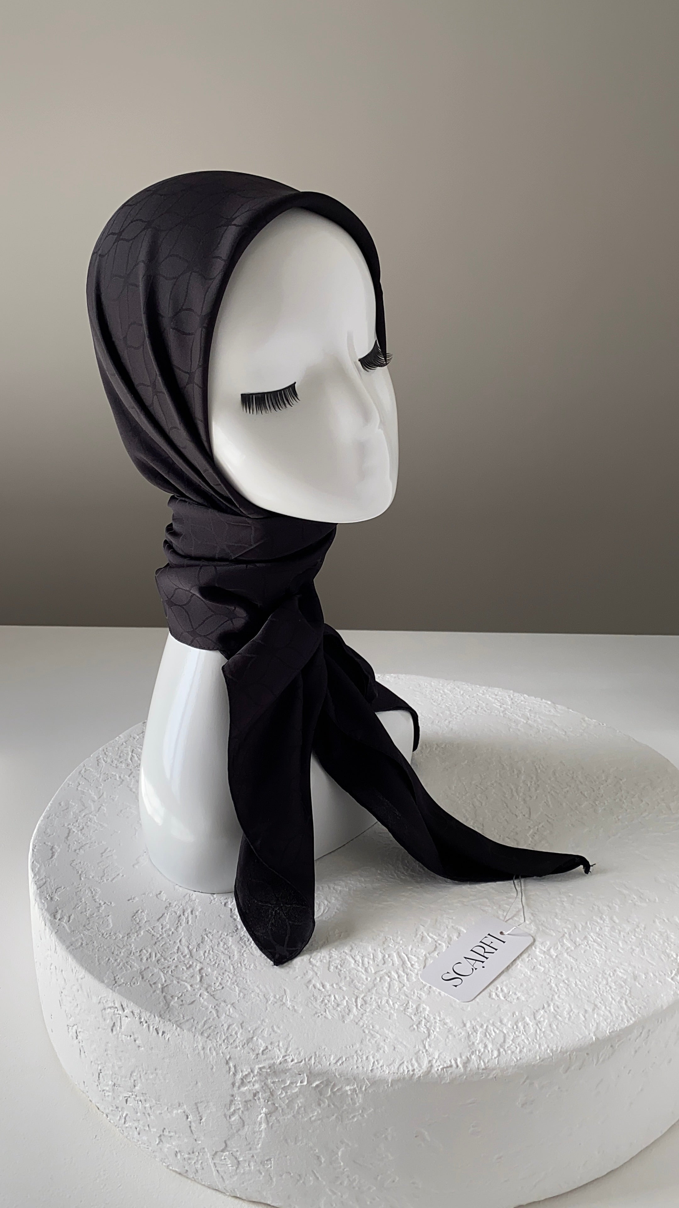 London Jakarli Silk Cotton Black  لندن جاكارلي حرير قطن أسود