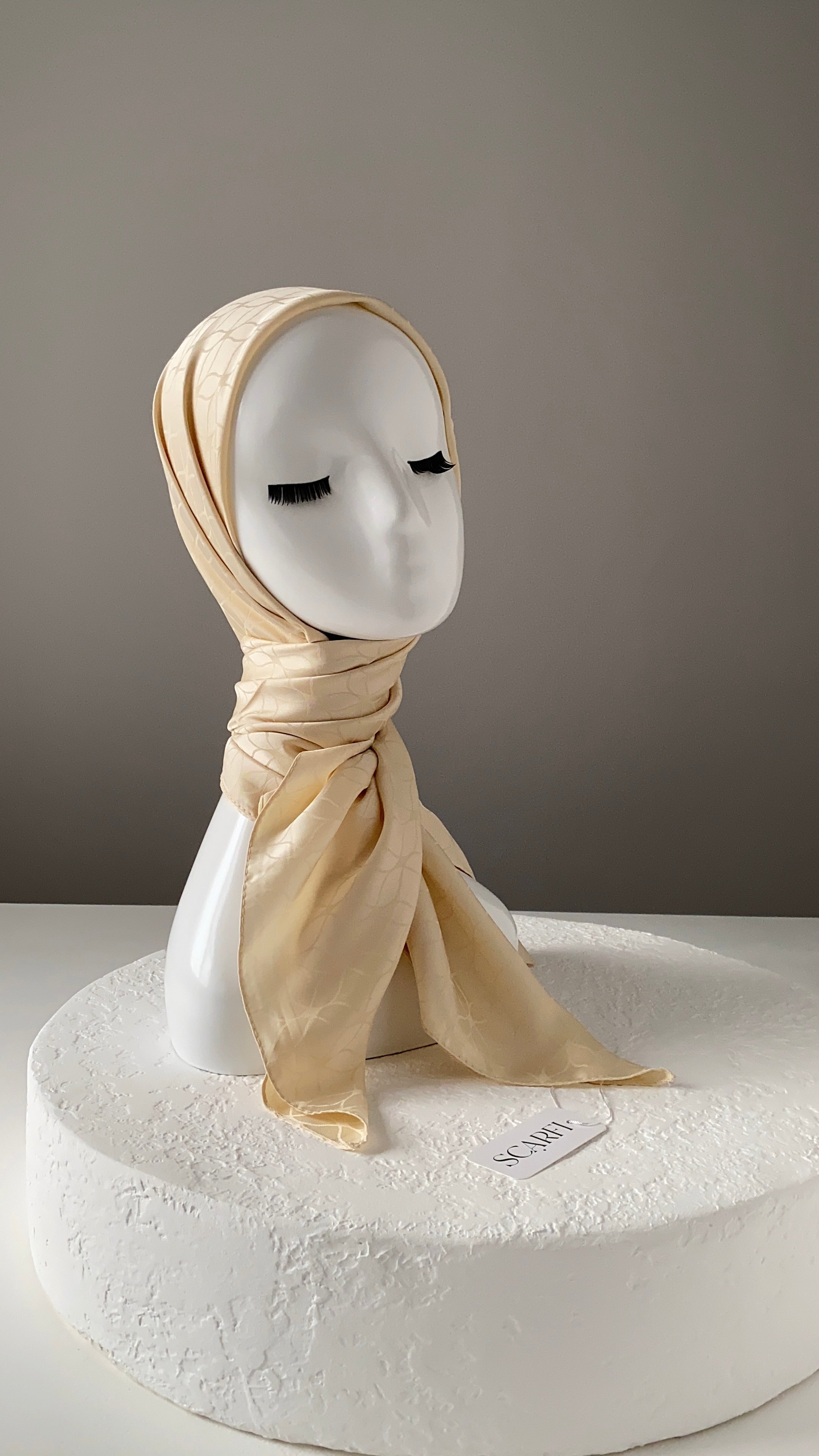 London Jakarli Silk Cotton Light Beige  لندن جاكارلي حرير قطن بيج فاتح