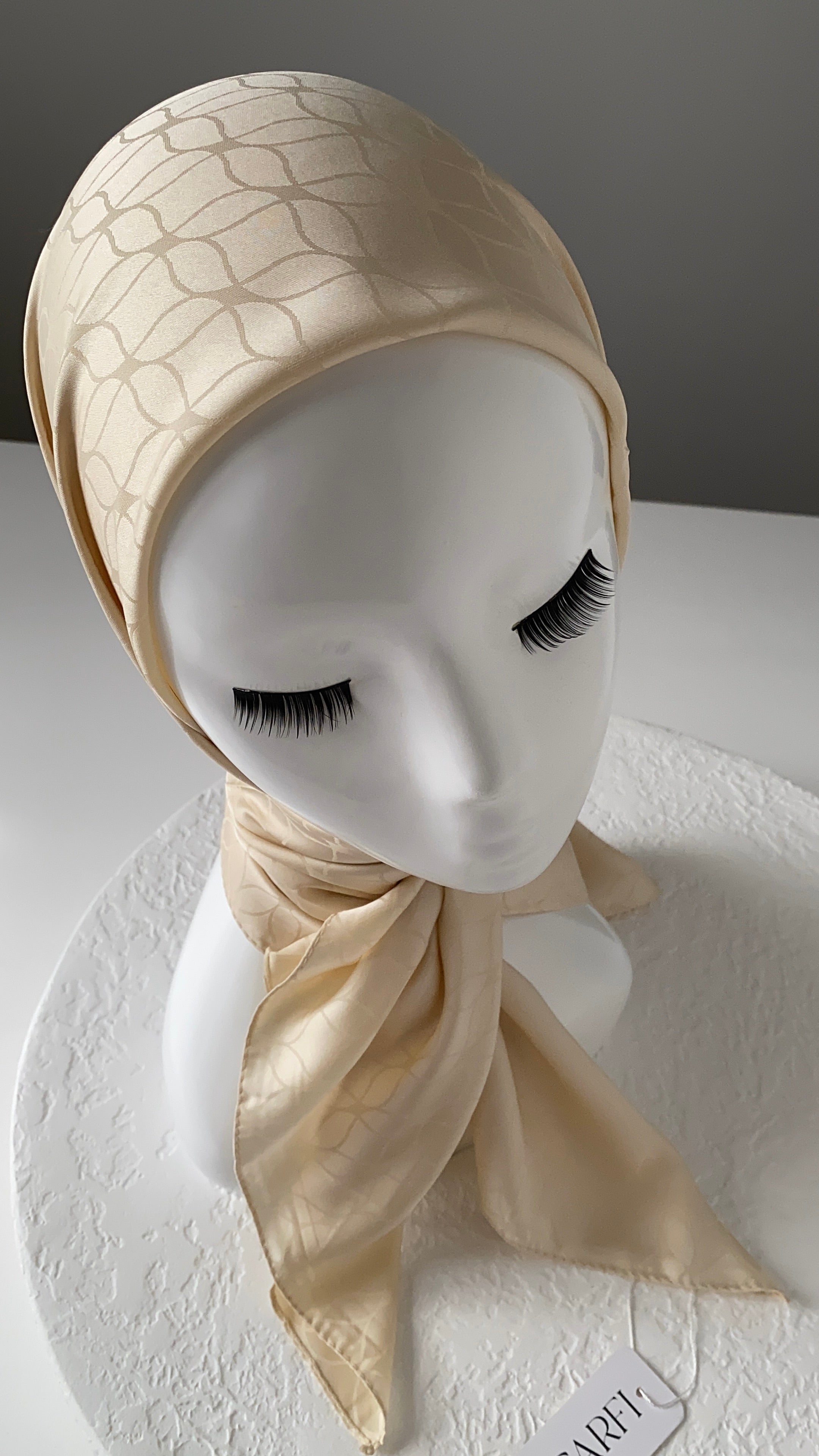 London Jakarli Silk Cotton Light Beige  لندن جاكارلي حرير قطن بيج فاتح
