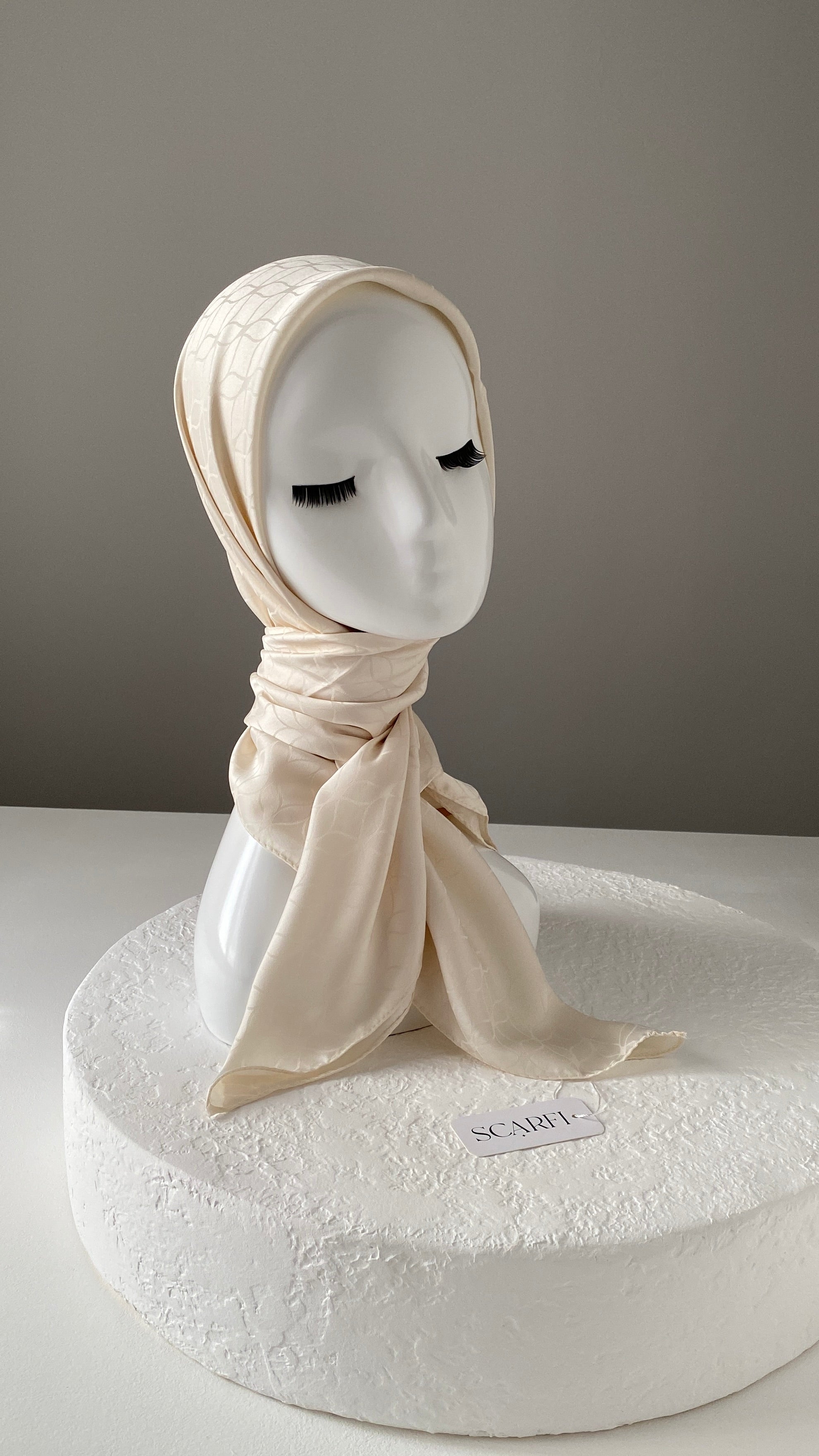 London Jakarli Silk Cotton Ivory لندن جاكارلي حرير قطن ايفوري