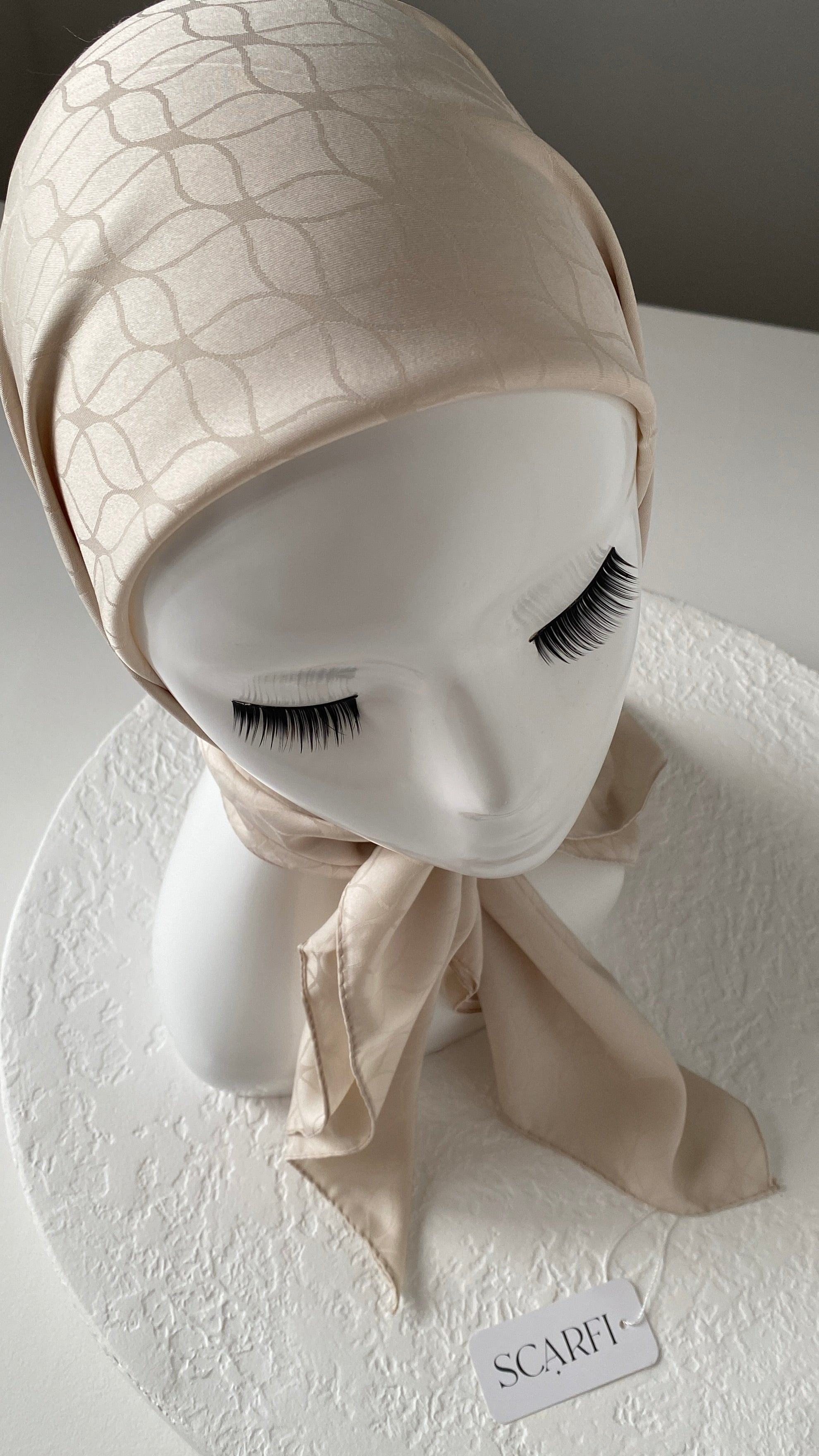 London Jakarli Silk Cotton Ivory لندن جاكارلي حرير قطن ايفوري