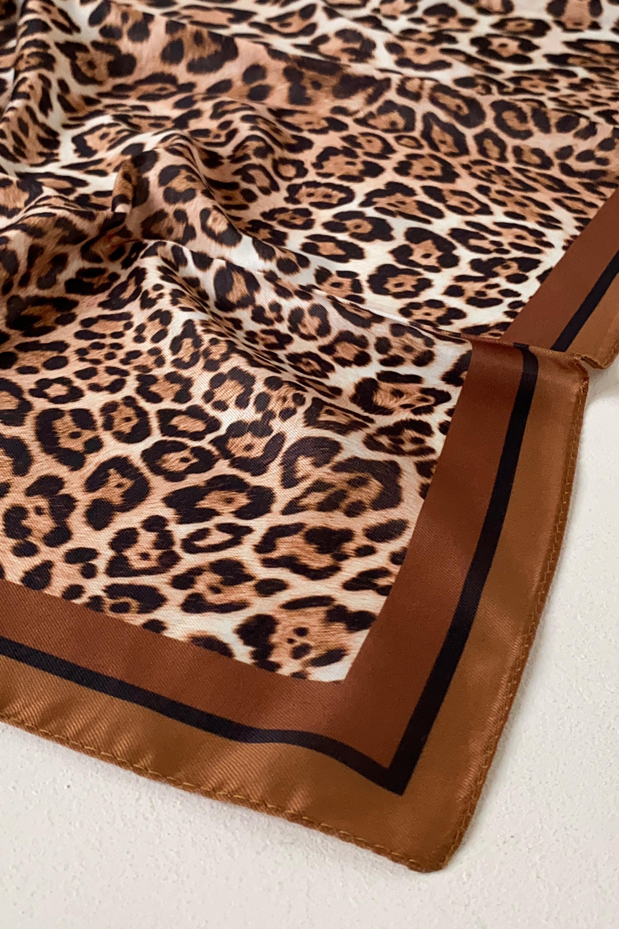 Rayon Leopard إيشارب رايون ناعم نقشة النمر الكلاسيكية