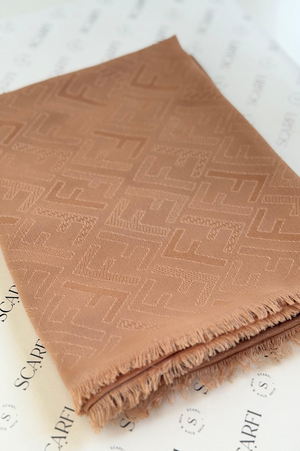 Modal Fendi