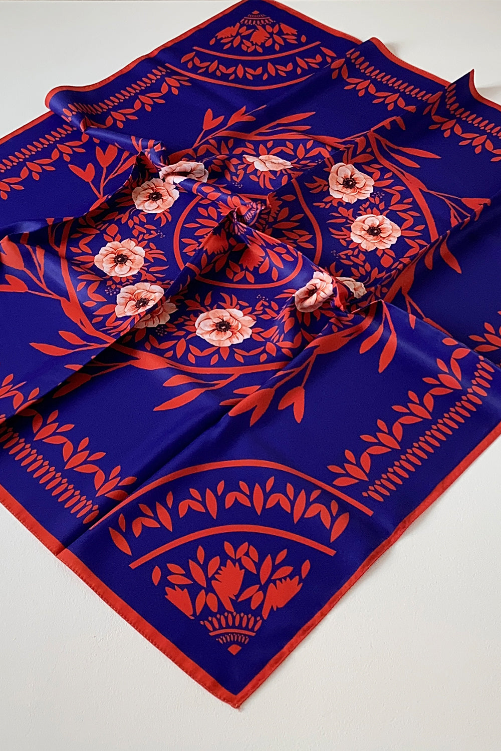 Premium Double Satin Royal Prints إيشارب دبل ساتان رويال