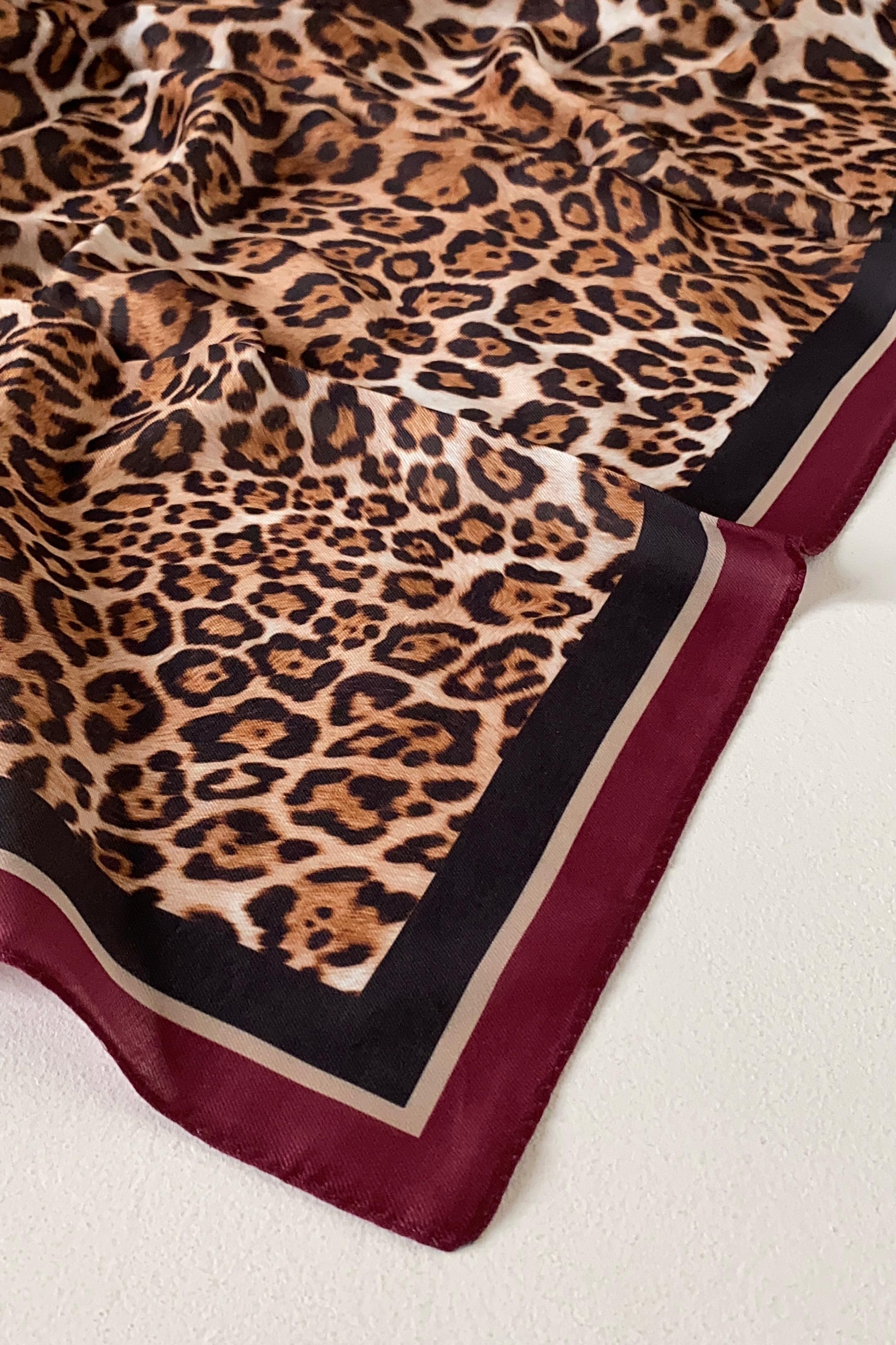 Rayon Leopard إيشارب رايون ناعم نقشة النمر الكلاسيكية