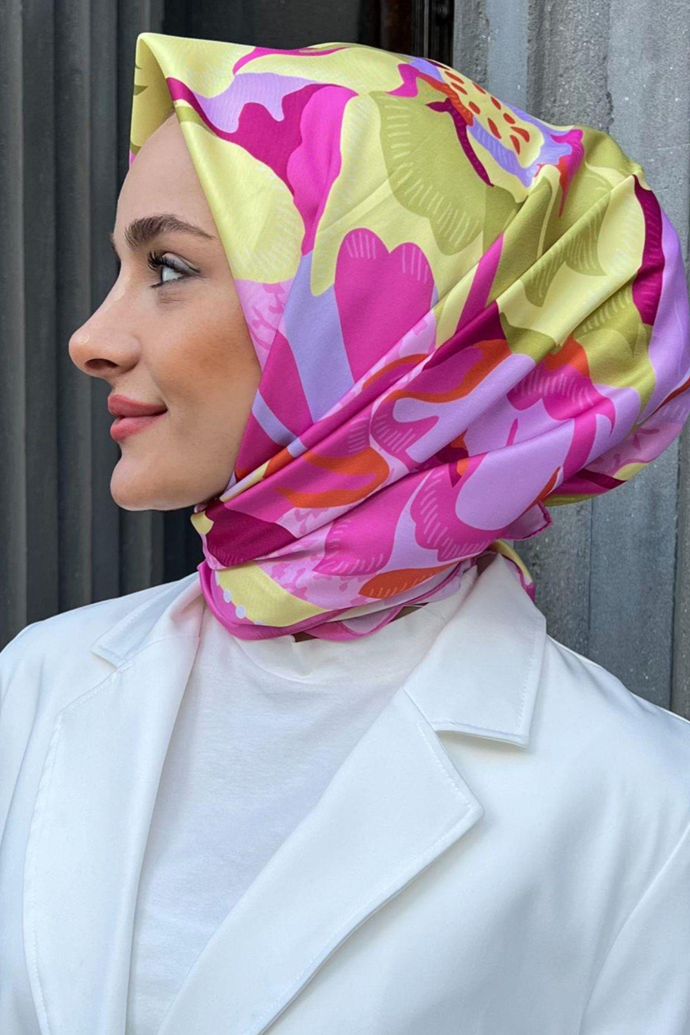 Premium Double Satin Royal Prints إيشارب دبل ساتان رويال