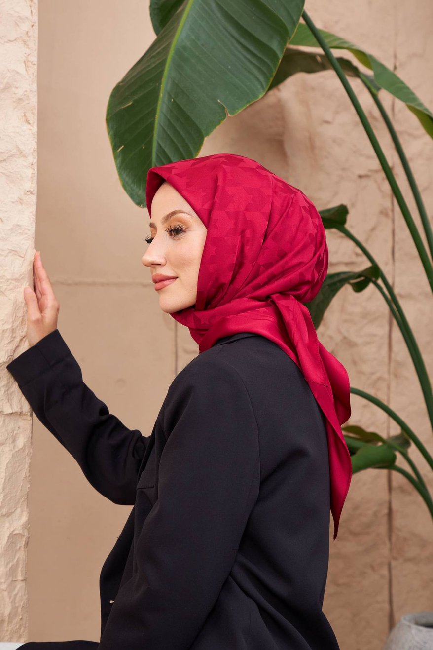Monogram Jakarli Silk Cotton Strawberry Red مونوغرام جاكارلي حرير قطن أحمر الفراولة