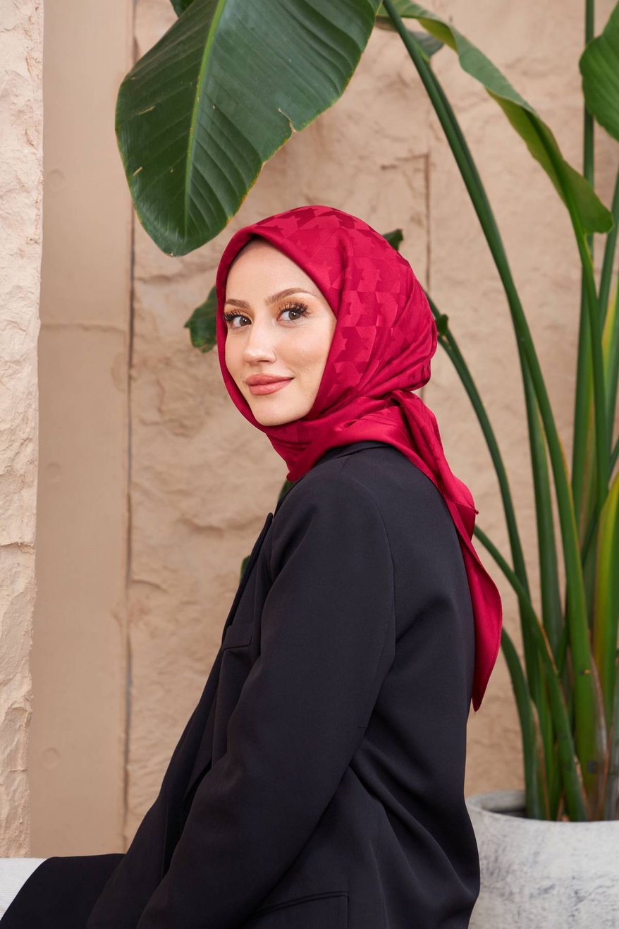 Monogram Jakarli Silk Cotton Strawberry Red مونوغرام جاكارلي حرير قطن أحمر الفراولة