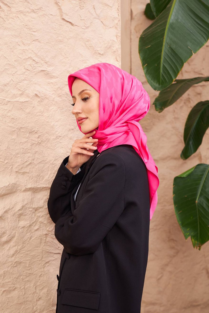 Monogram Jakarli  Silk Cotton Berry Blush مونوغرام جاكارلي حرير قطن حمرة التوت