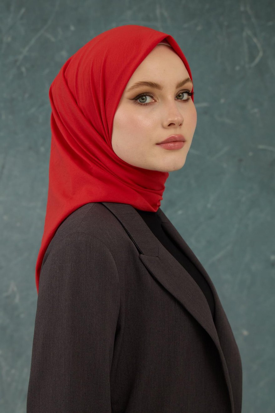 Eşarp Crepe Lycra Red إيشارب كريب لايكرا باللون الأحمر