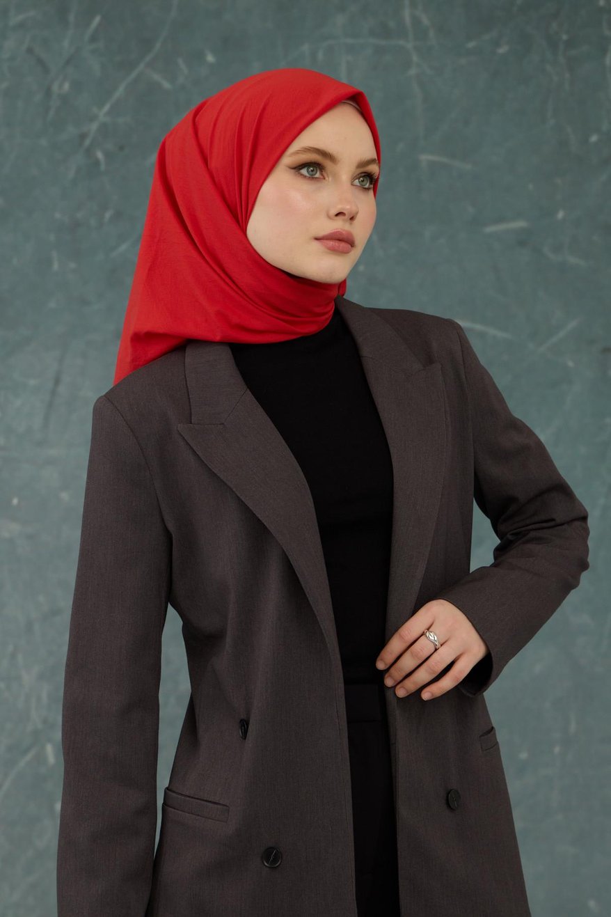 Eşarp Crepe Lycra Red إيشارب كريب لايكرا باللون الأحمر