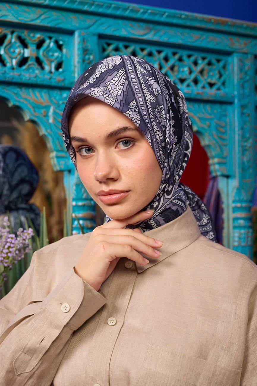 Marrakech Collection Soft Eşarp إيشارب سوفت من مجموعة مراكش باللون الأسود و الأبيض
