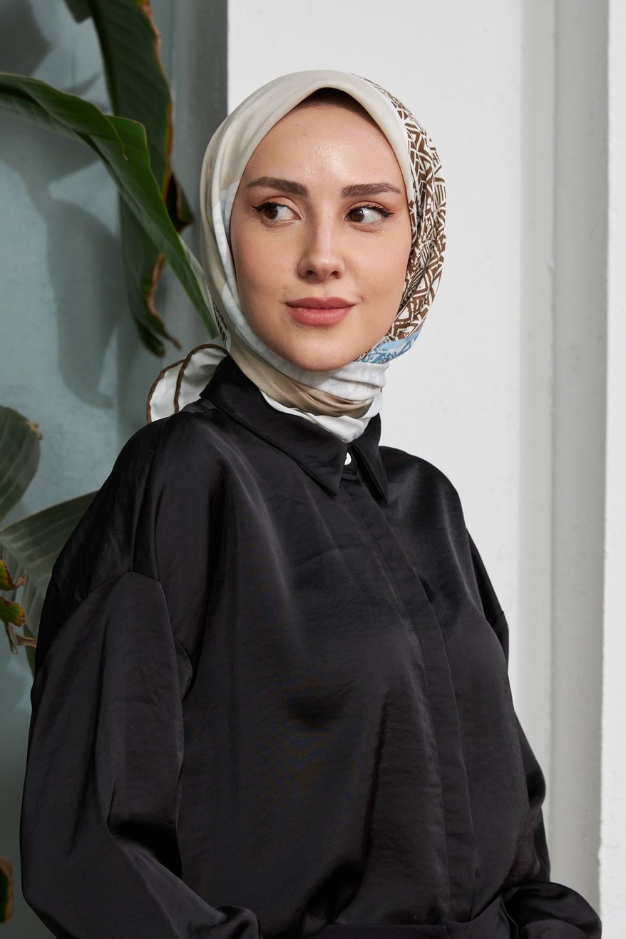 Geometric Pattern Series Brown Taupe Cotton Soft إيشارب من سلسلة النقوش الهندسية باللونين البني والفيزون من القطن