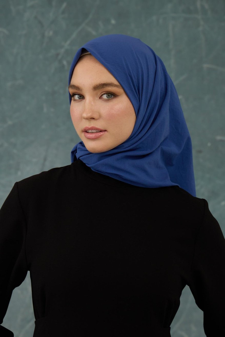Eşarp Crepe Lycra Vibrant Indigo إيشارب كريب لايكرا بلون نيلي زاهٍ