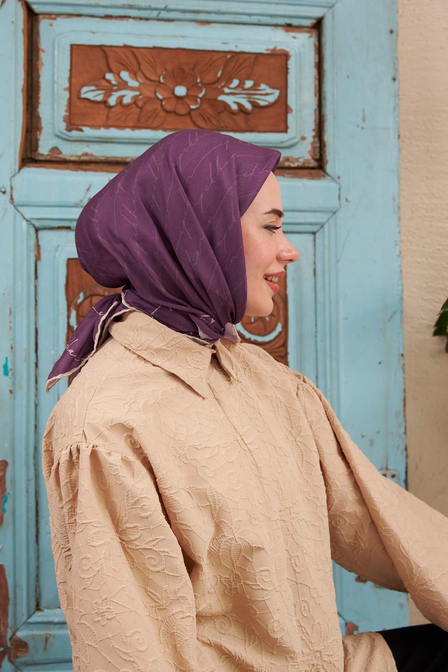 Cotton Soft  قطن سوفت ايشارب من سلسلة المونوغرام باللون البنفسجي