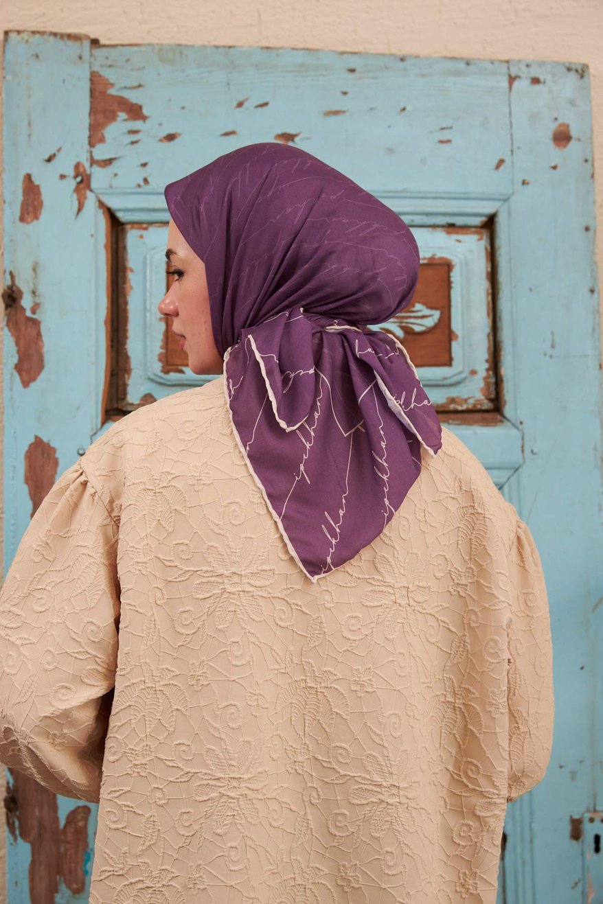 Cotton Soft  قطن سوفت ايشارب من سلسلة المونوغرام باللون البنفسجي