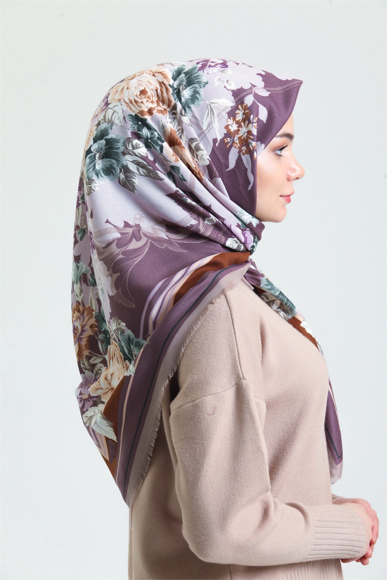 Vintage Flora - 100% Pure Cotton ايشارب قطن كلاسيك "فنتج فلورا" - 100% قطن طبيعي نهدي موف ملكي