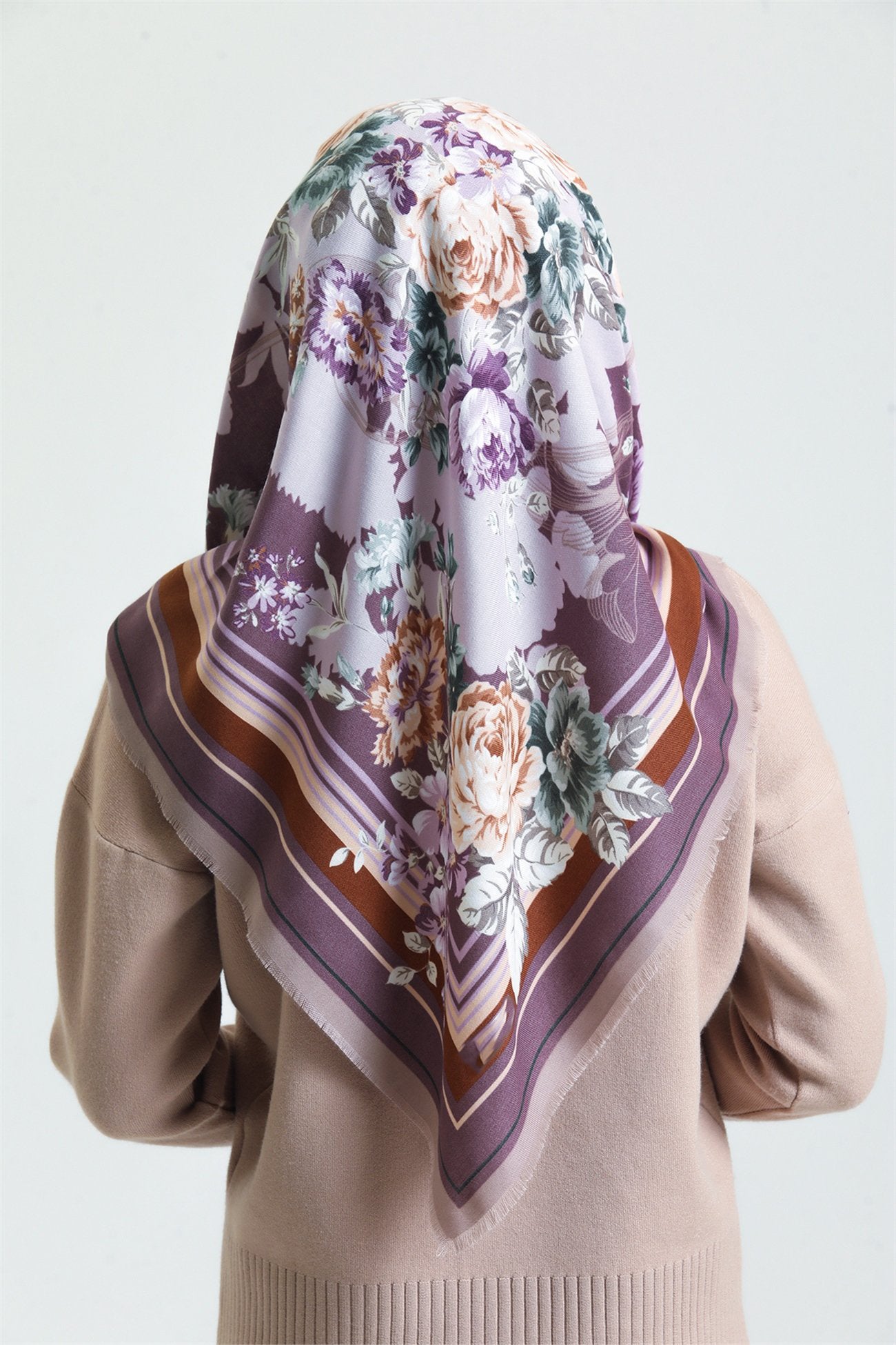Vintage Flora - 100% Pure Cotton ايشارب قطن كلاسيك "فنتج فلورا" - 100% قطن طبيعي نهدي موف ملكي