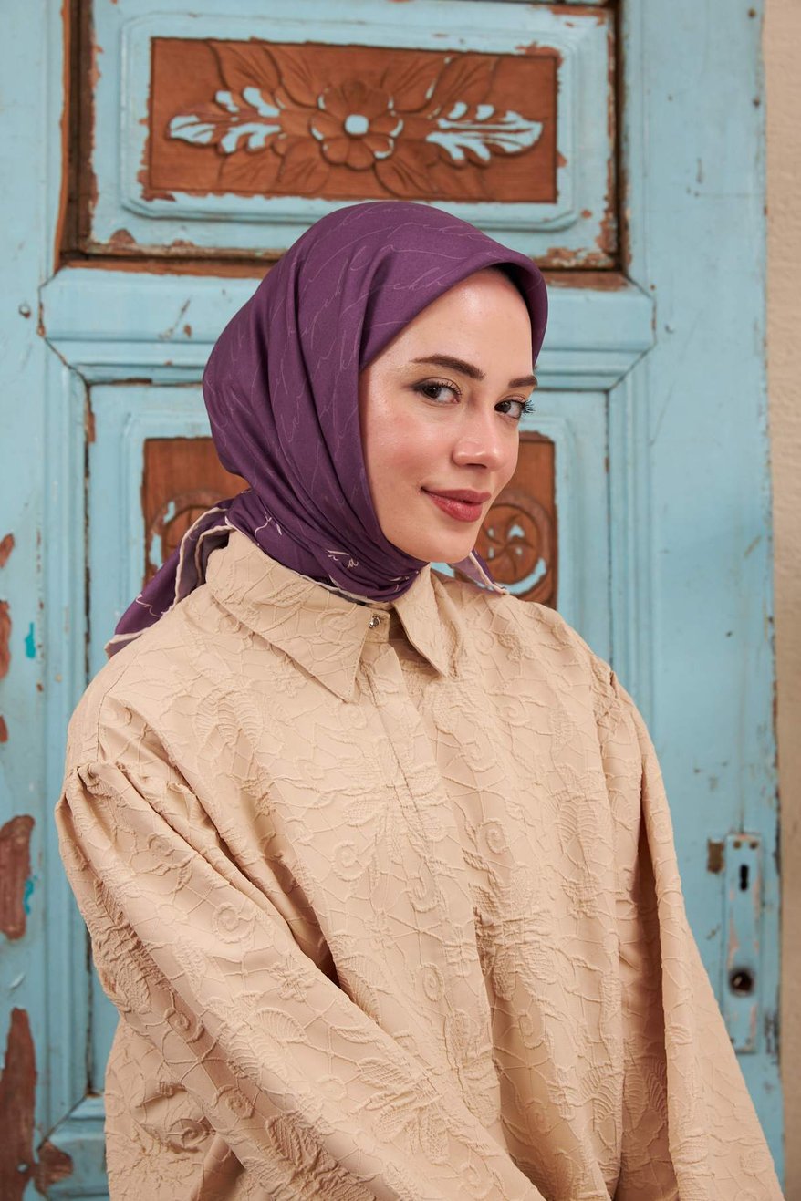 Cotton Soft  قطن سوفت ايشارب من سلسلة المونوغرام باللون البنفسجي