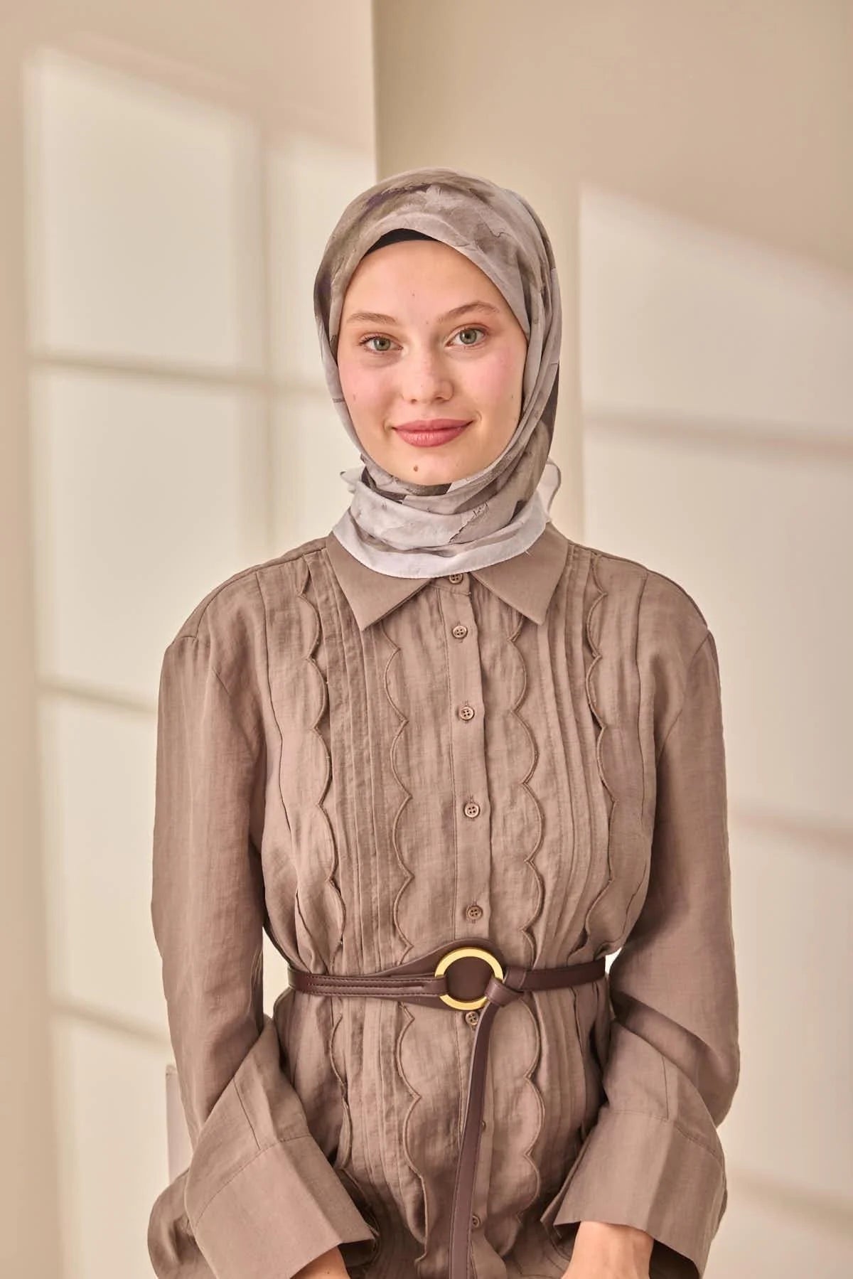 Olinda Scarf