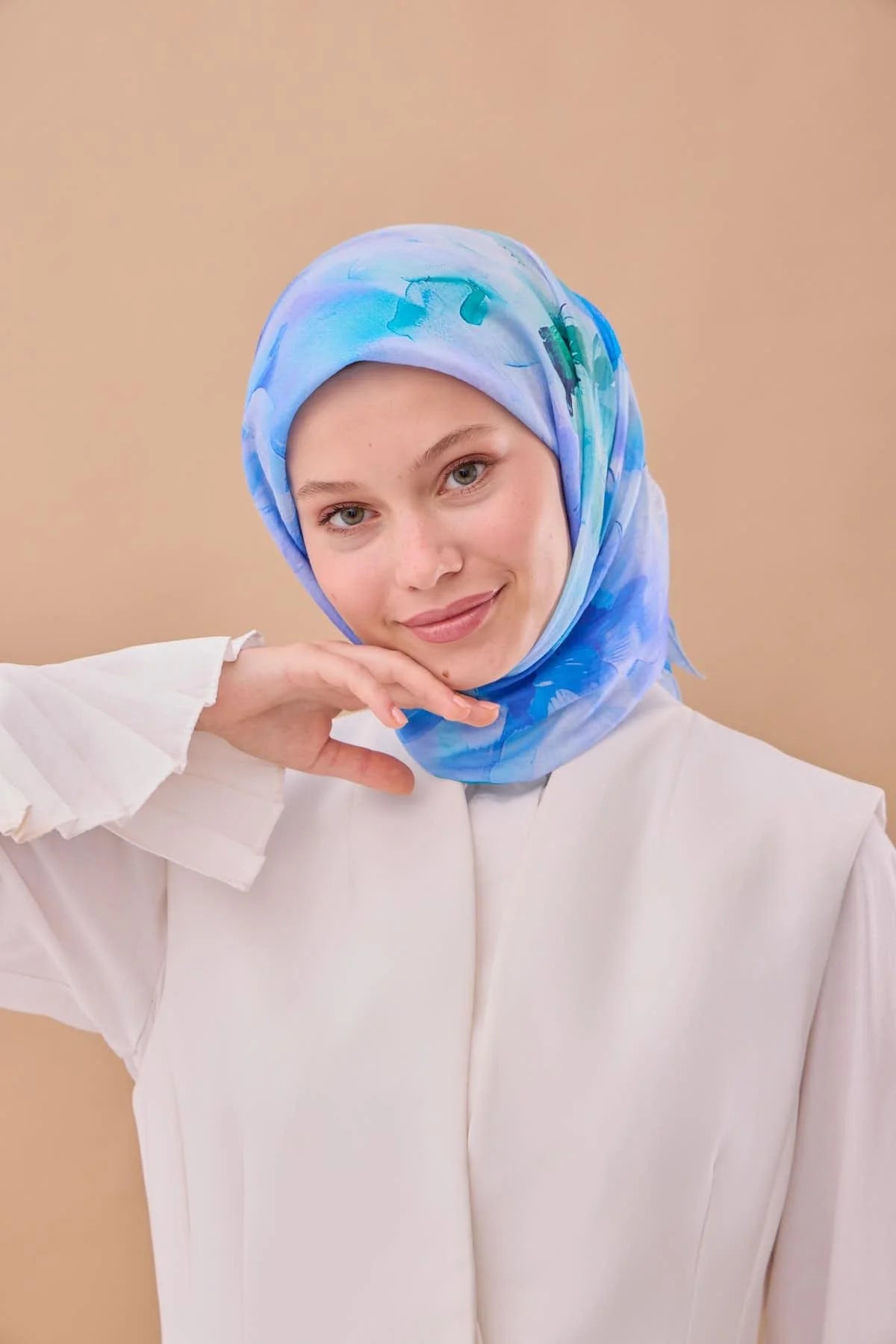 Olinda Scarf
