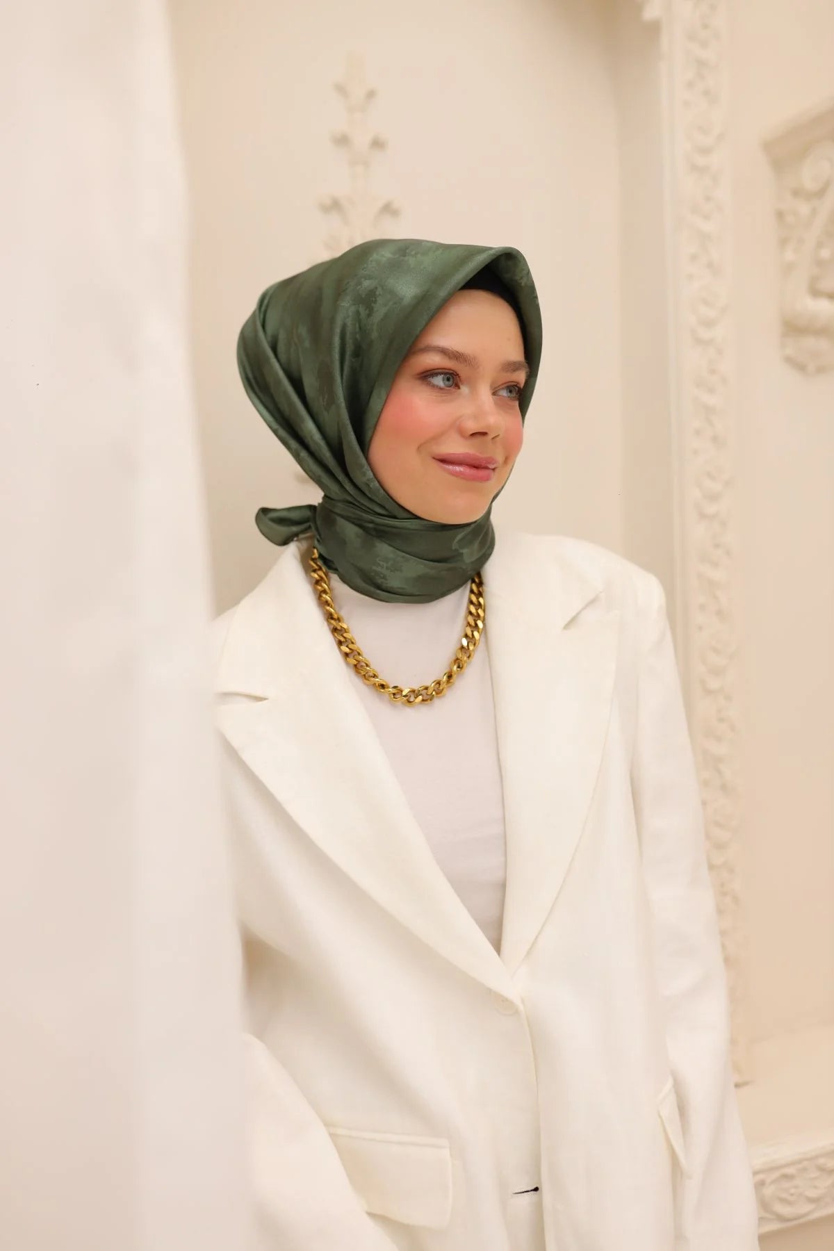 Shiny Scarf